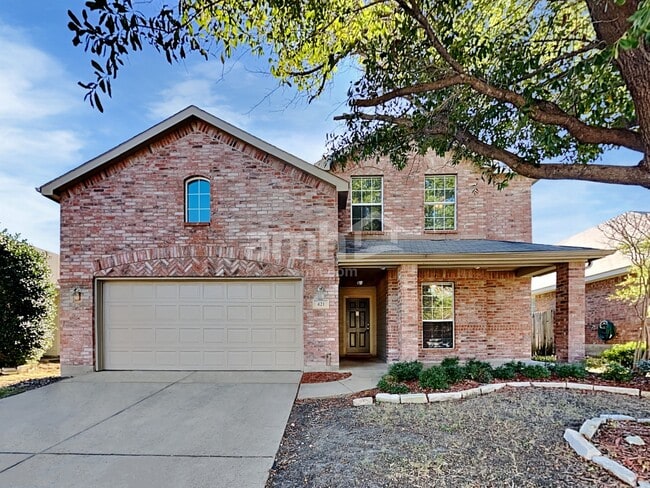 Building Photo - 421 Hackberry Dr