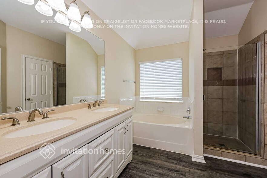 Building Photo - 11732 Latania Ln