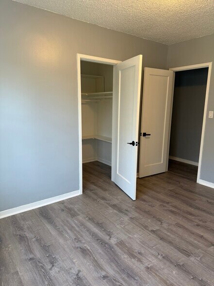 Building Photo - 11458 Albers St