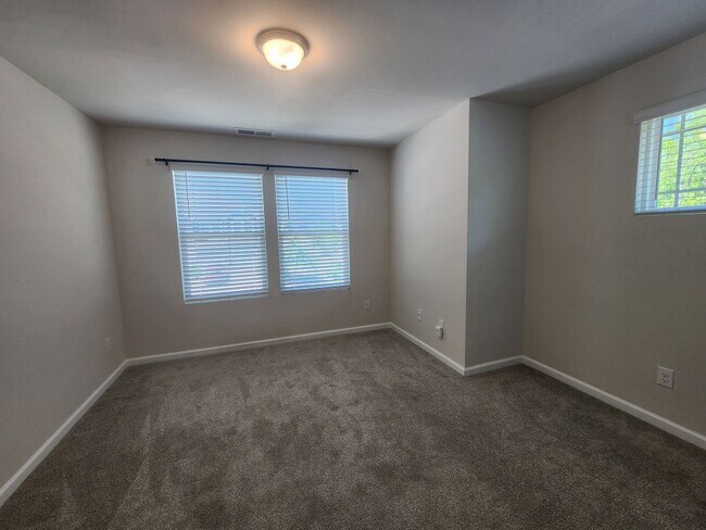 Building Photo - 3 Bedroom 2-Car Garage in Porter's Row in SW Charlotte