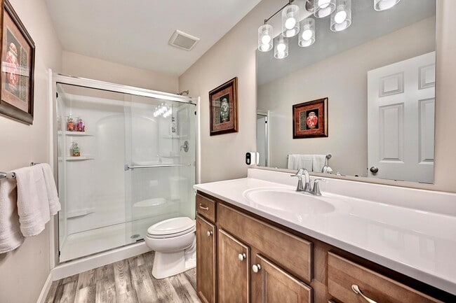 Building Photo - 19 Mel Lawn Dr