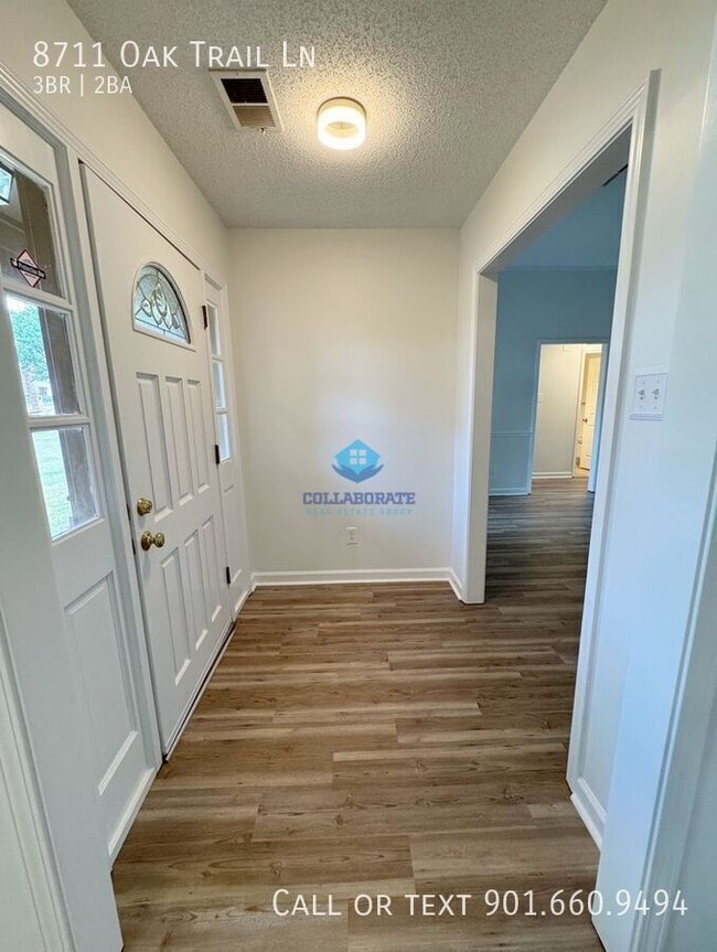 Building Photo - 8711 Oak Trail Ln