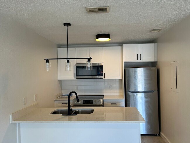 Building Photo - 2955 SE 53rd Ct