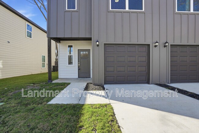 Building Photo - 303 Eastland St