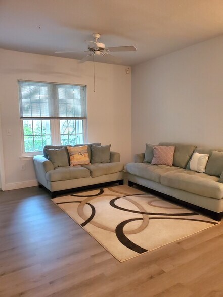 Building Photo - 23600 Walden Center Dr