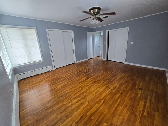 Building Photo - 4 bed, 3 bath house in the country
