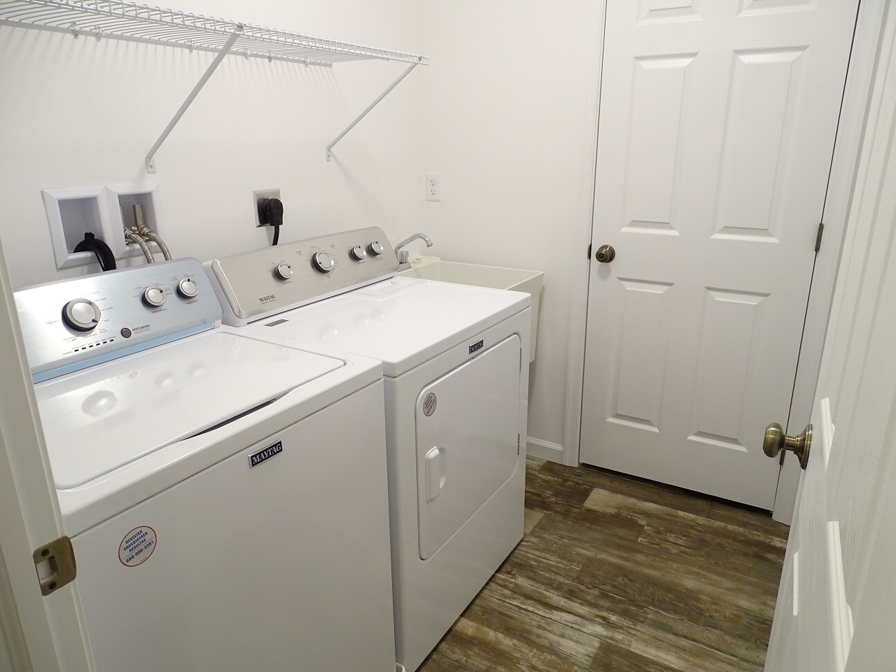 Building Photo - 207 Abbey Ln