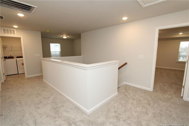 Building Photo - 461 Grange Farm Pl