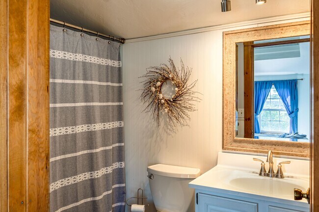 Building Photo - 3 Bemis Rd