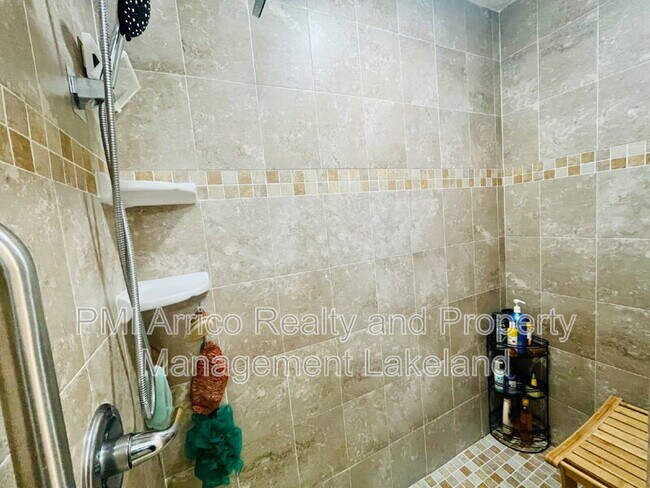 Building Photo - 3541 Harbor Cir NW