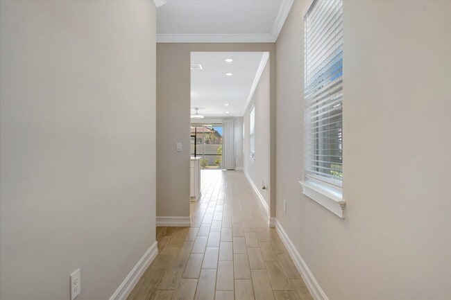 Building Photo - 2Bed/2Bath + Den in Gated Community of Nokomis + 2-Car Garage