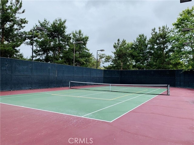 Building Photo - 67 Reunion