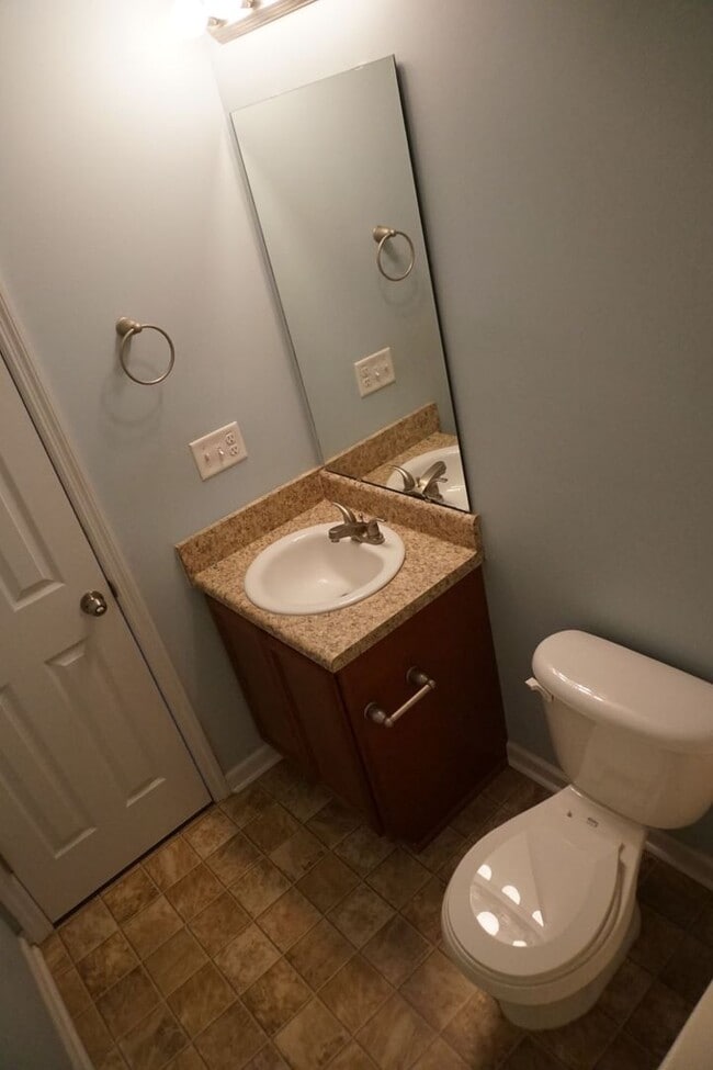 Building Photo - 3 Bedroom and 3 Full bathroom located The Village at the Glen within Carolina