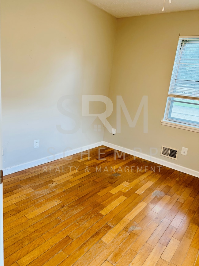 Building Photo - 4710 Walnut Grove Ave