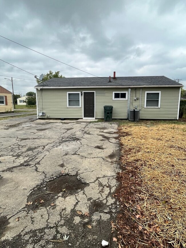 Building Photo - Newly Renovated 3-Bedroom Single Family Home
