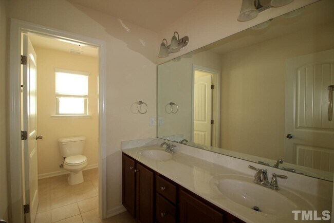 Building Photo - 1158 Monaco Terrace