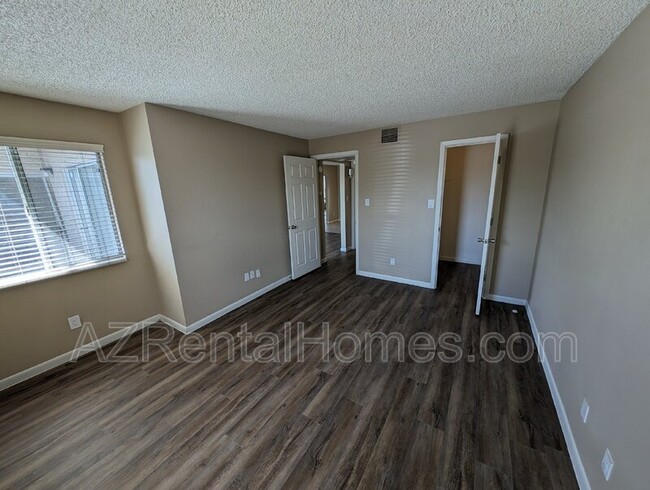 Building Photo - 4354 N 82nd St