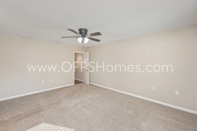 Building Photo - 606 Ironwood Dr