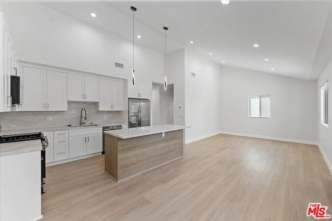 Building Photo - 5530 Geer Ave