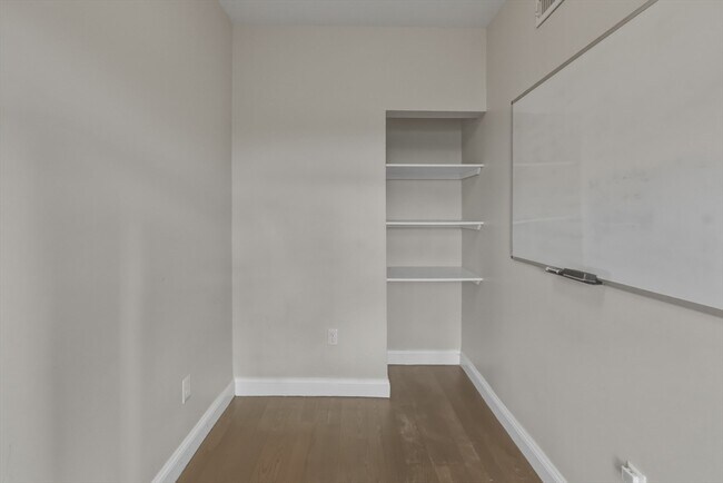 Building Photo - 135 Havre St