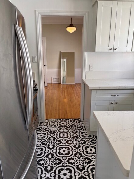 703 - 703 Lorraine Blvd