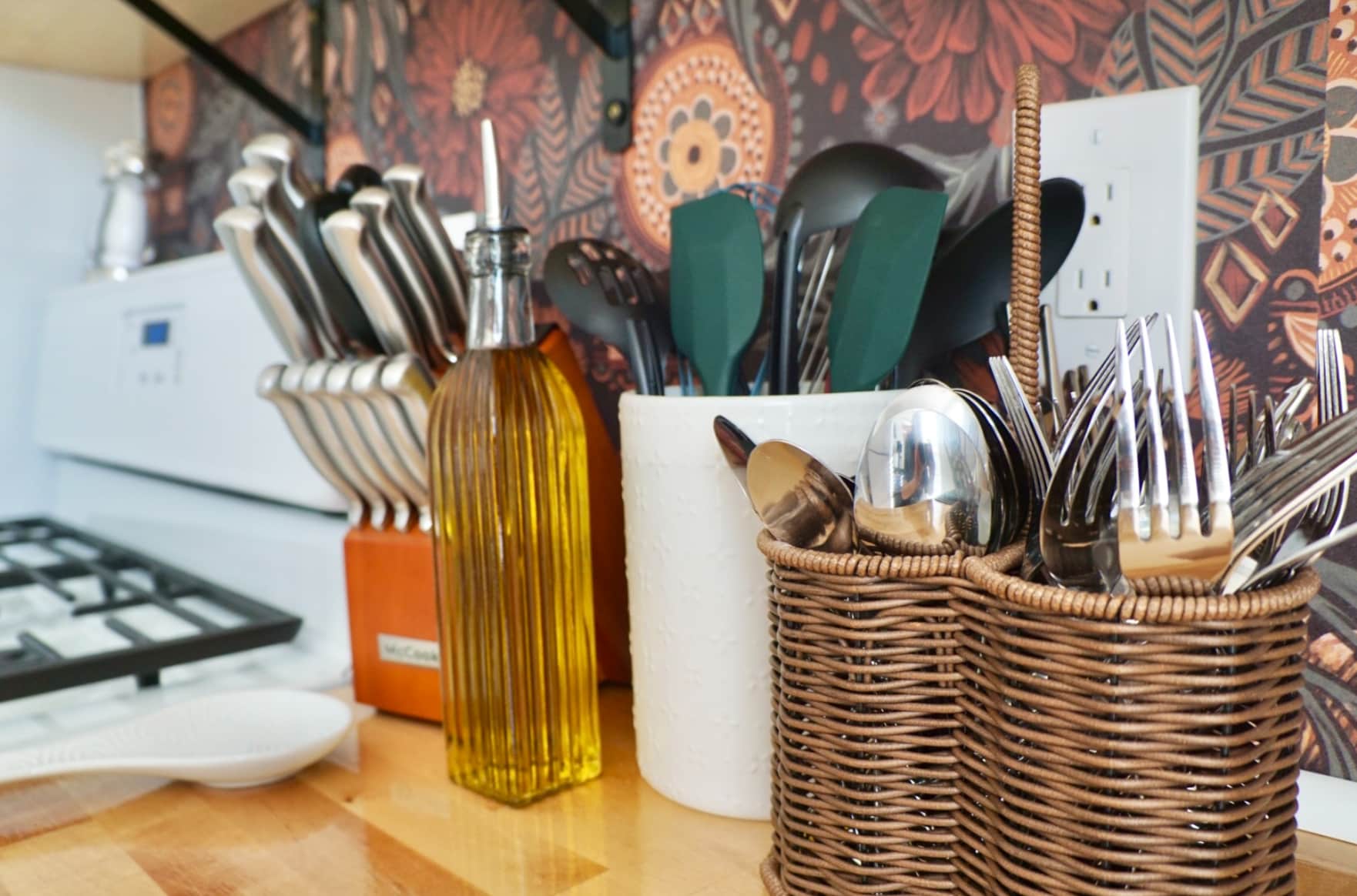 Building Photo - 912 E Spring St