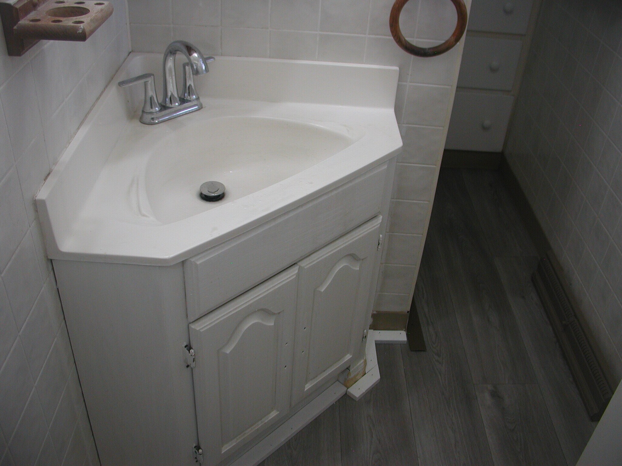 Main floor bathroom - 241 E Ronning Ave