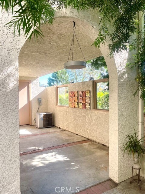 Building Photo - 26592 Las Palmas