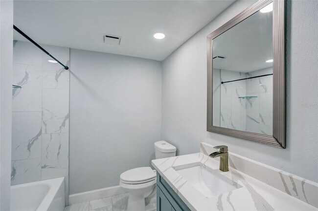 Building Photo - 4141 Bayshore Blvd