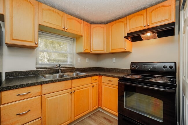 Building Photo - 3566 4th Ave