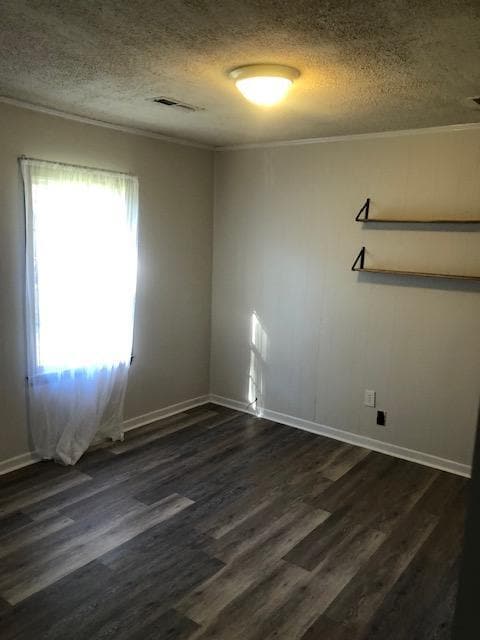 Building Photo - 9 Robbins Cir