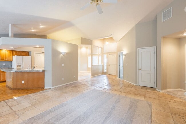 Building Photo - Beautiful home in the heart of Eagle