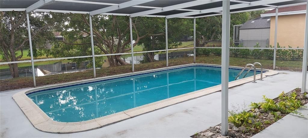 Building Photo - 2190 NW 87th Ln