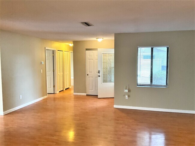 Building Photo - 5442 Fulmar Dr