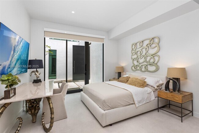 Building Photo - 773 NE 77th Terrace