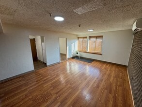 Building Photo - 460 W 600 N