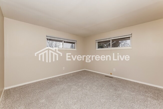 Building Photo - 2521 Rover Ct