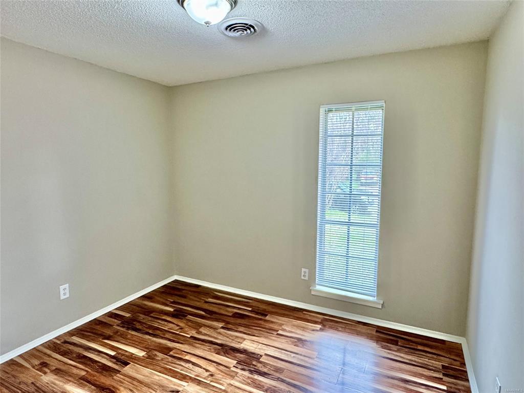 Building Photo - 523 Placid Dr