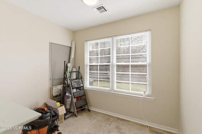 Building Photo - 2 Jodhpur Ct