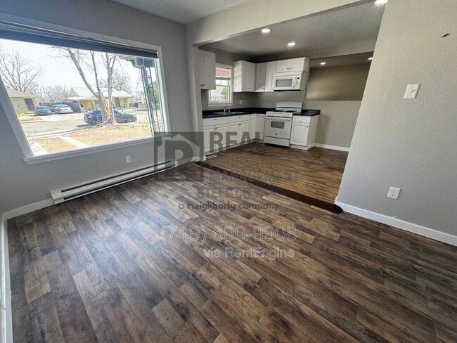 Building Photo - 2619 7th Ave