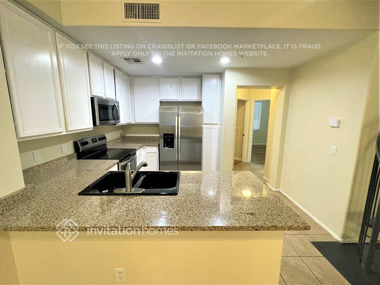 Building Photo - 4084 E Windsor Dr