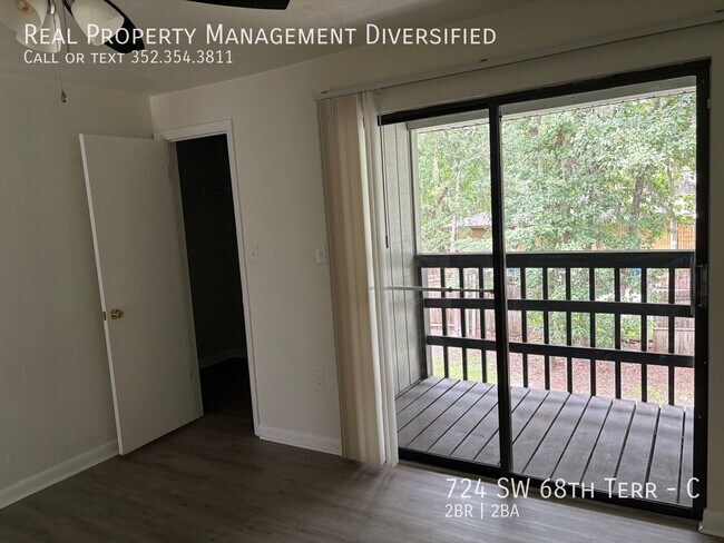 Building Photo - 724 SW 68th Terrace