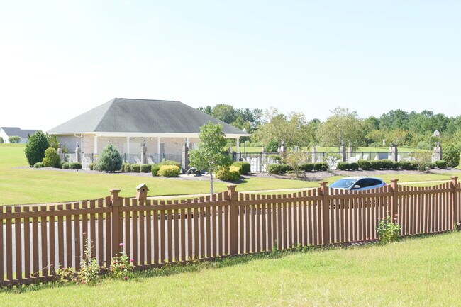 Building Photo - 1305 Wakefield Ct