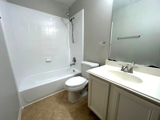 Building Photo - 25207 Diamond Ranch Dr