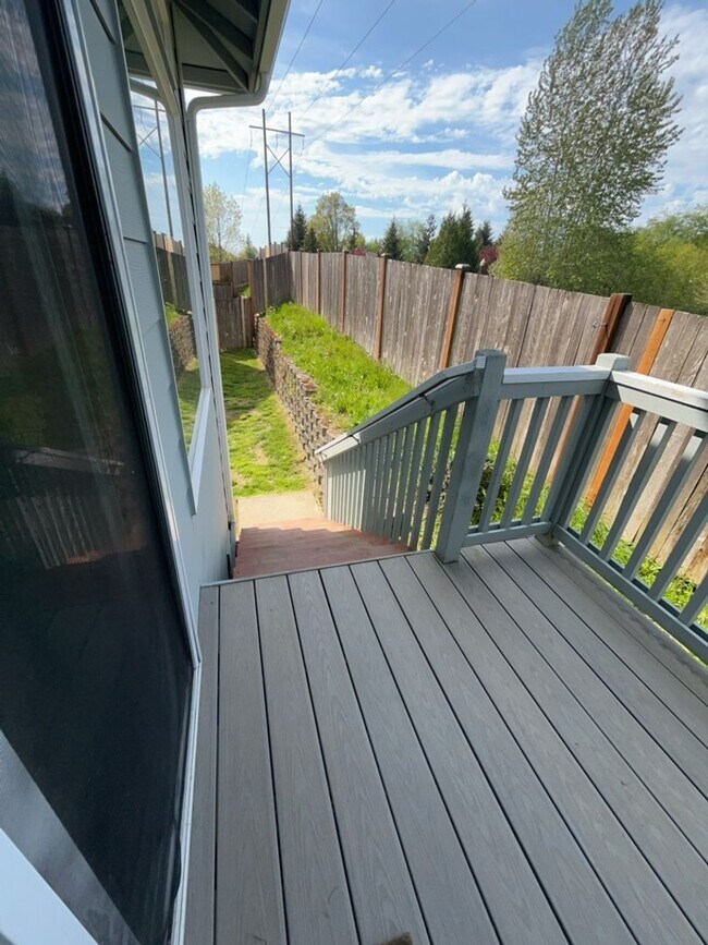 Building Photo - Spacious 3bd in Lake Stevens
