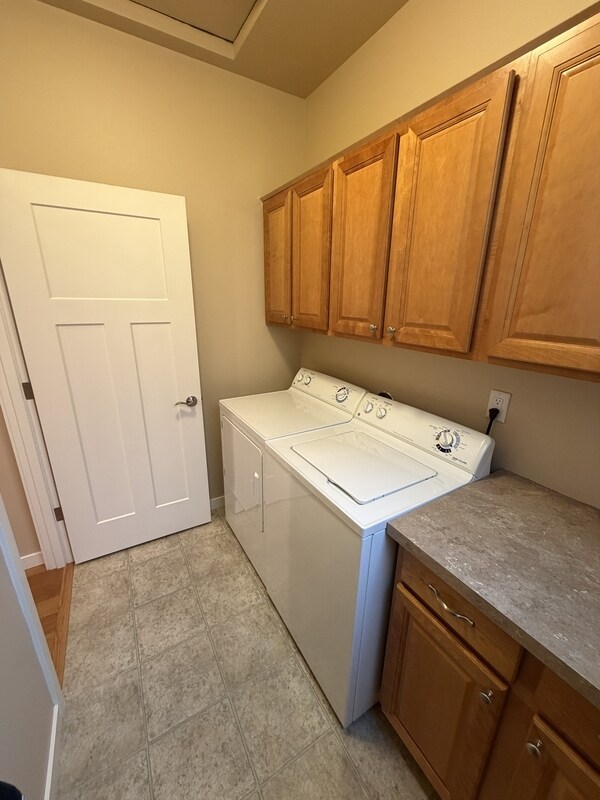 Building Photo - 1546 Bryce Park Loop