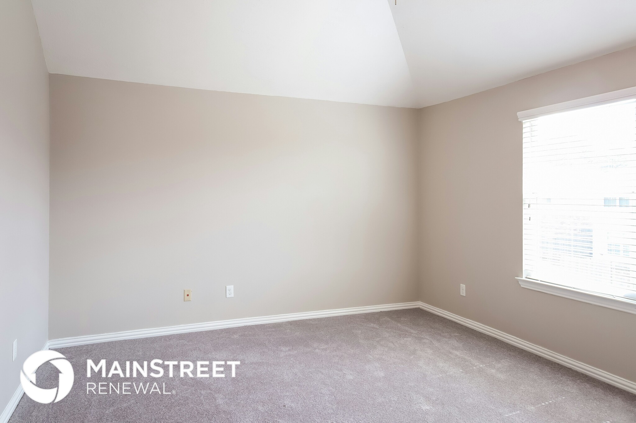 Building Photo - 8023 Louise Oak Ct