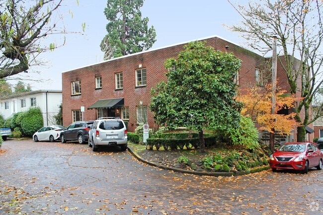 Building Photo - 2363-2371-2371 SW Cedar St
