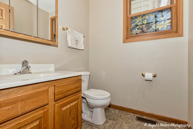 Building Photo - 5850 Fieldstone Trail