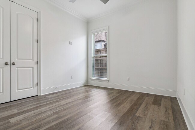 Building Photo - THE MEADOWS AT OAK GROVE - 4 Bedroom house with Community Pool